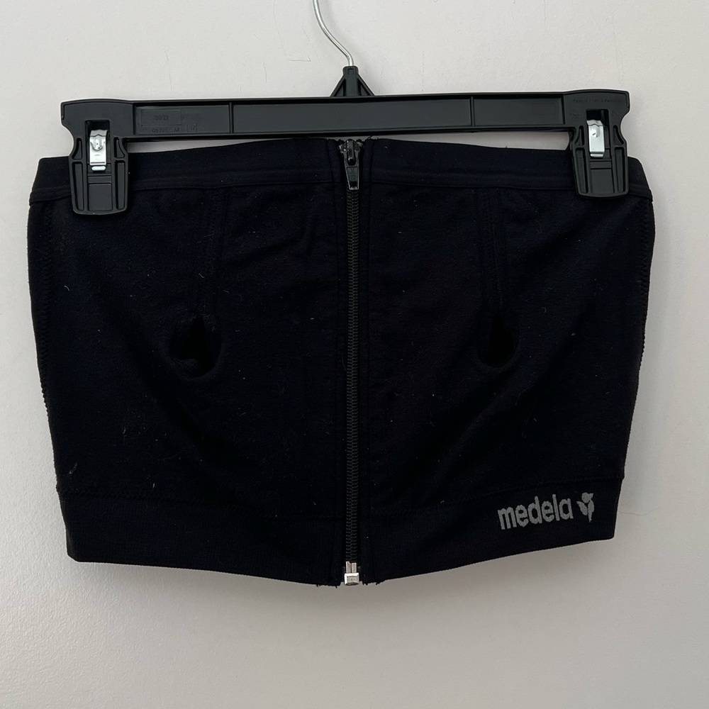 Medela Expression Hands Free Pumping Bra -L